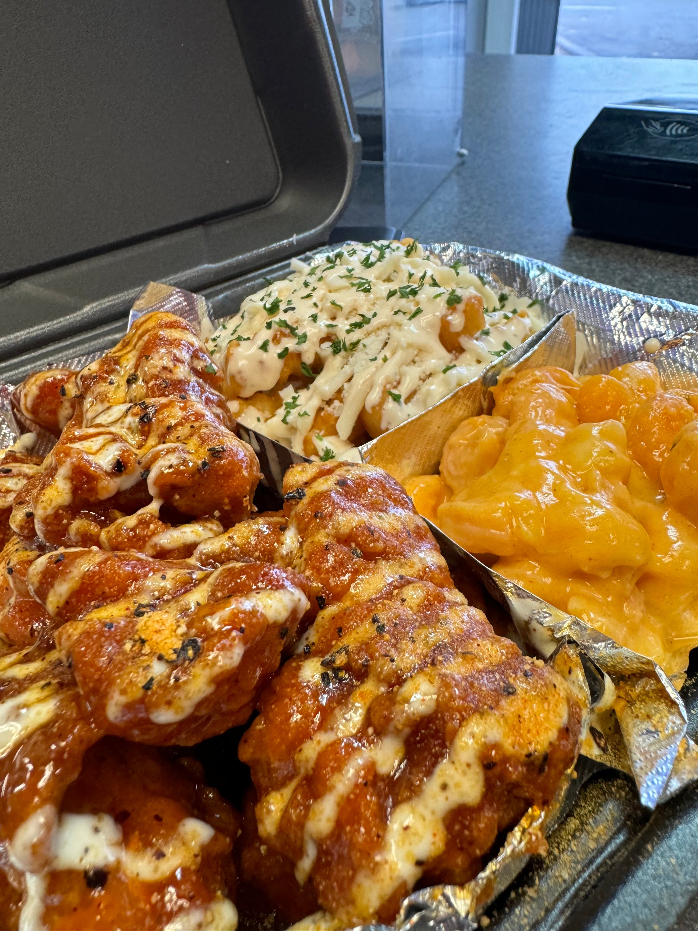 10pc Bone-in Wingz Munchy Platter | Ace of Wingz